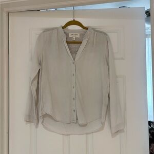 Cloth & Stone Women's Light Gray Button-Down Shirt